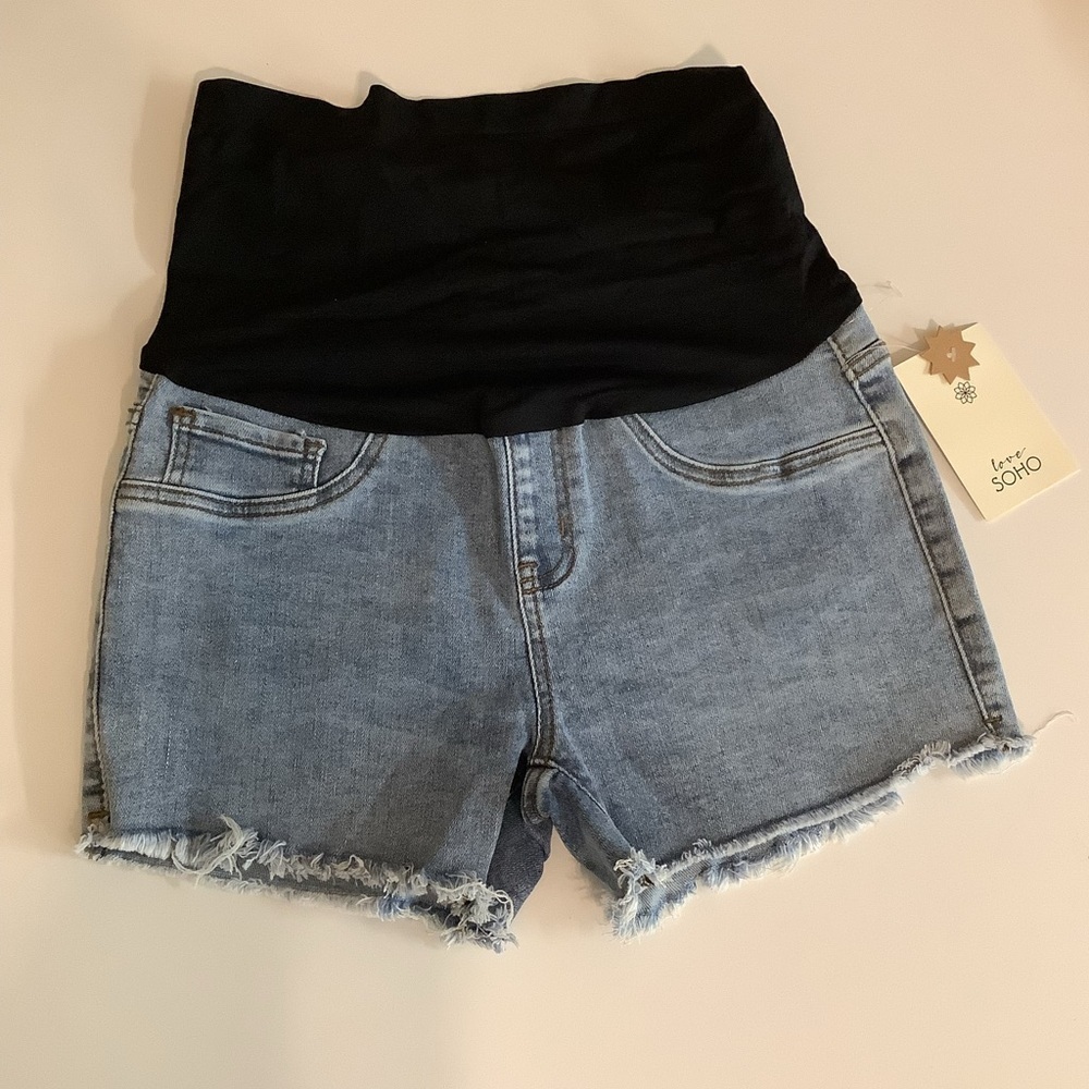 Love Soho Size Medium Maternity Jean Shorts Frayed. New With Tags